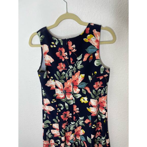 ILE New York Floral Swing Dress Womens size 8 - Picture 5 of 6